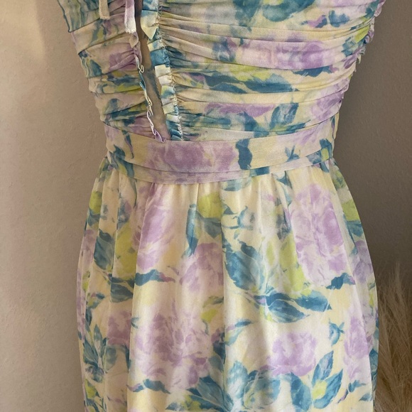 ❤️ Lulus Effortlessly Abloom Green Multi Floral Ruched Halter Midi Dress - Picture 4 of 16